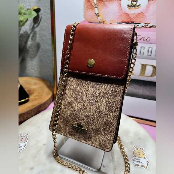 Coach Snap Phone Crossbody In Signature Canvas EUC - Picture 1 of 15